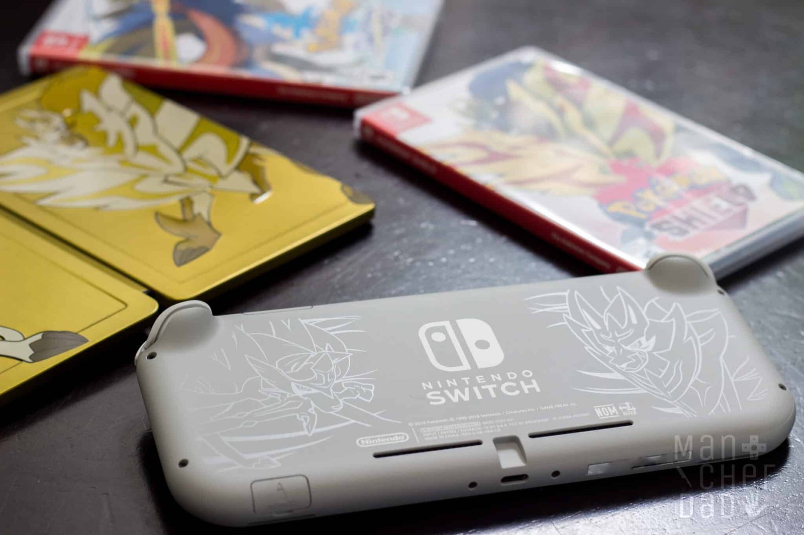 UNBOXING | Pokémon Sword and Shield Switch Lite & Steelbook